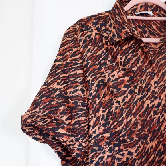 SANDRO EVIE ANIMAL PRINT SILK SHIRT - Picture 6 of 13
